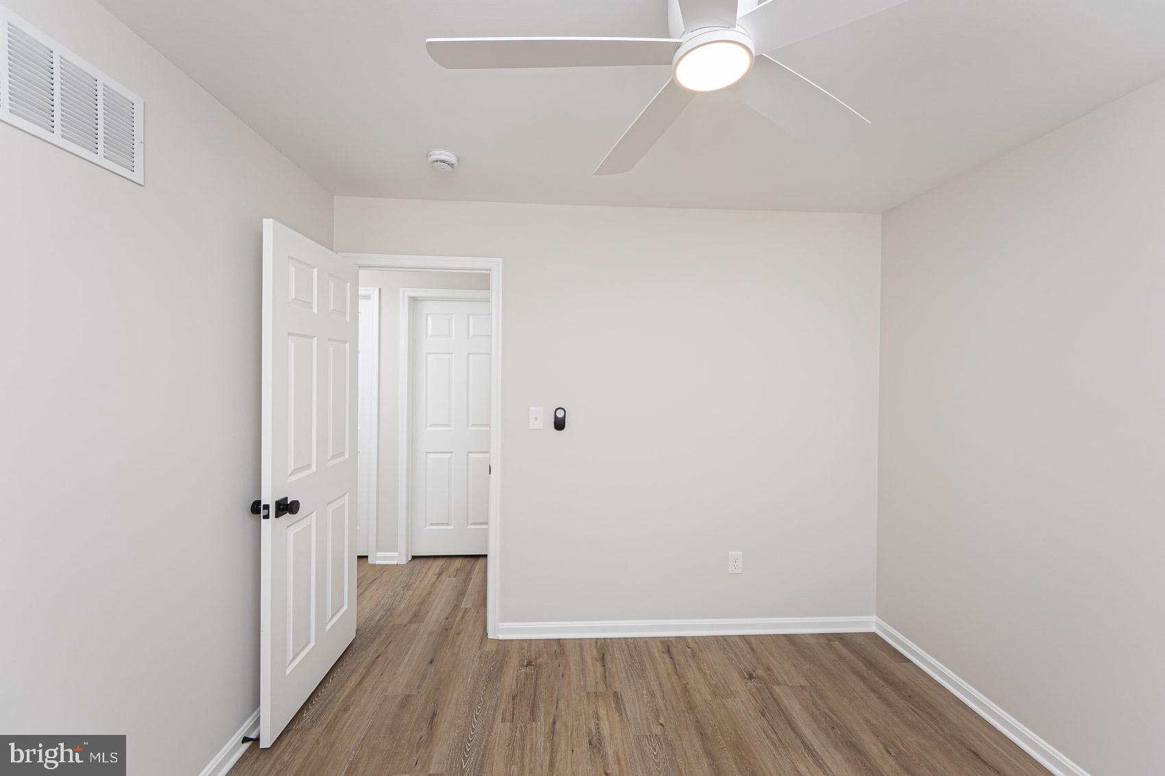 WOODRIDGE MANOR - Residential