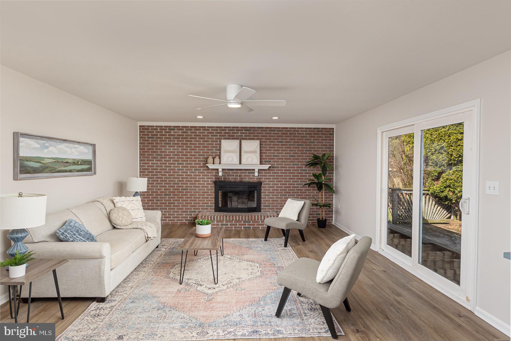 WOODRIDGE MANOR - Residential