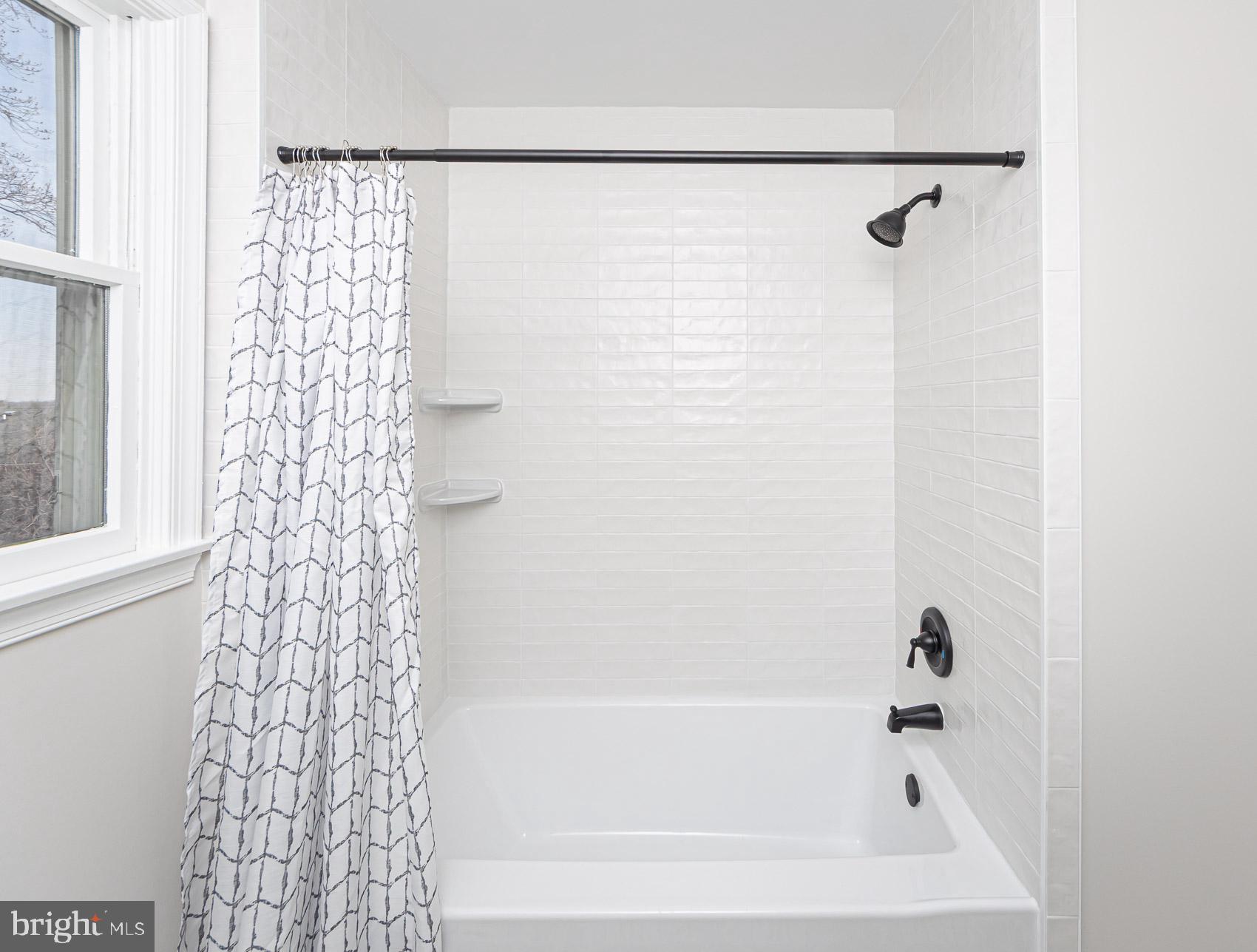 WOODRIDGE MANOR - Residential