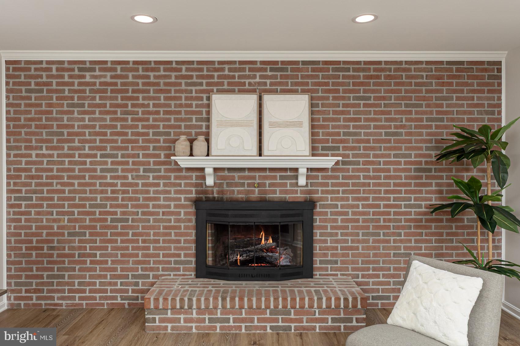 WOODRIDGE MANOR - Residential