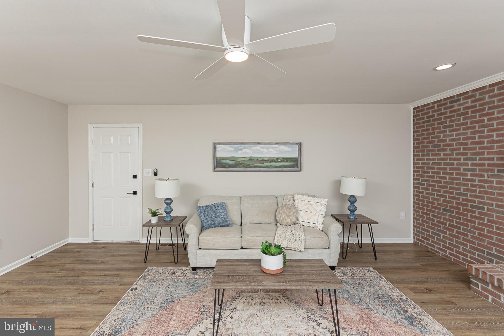 WOODRIDGE MANOR - Residential