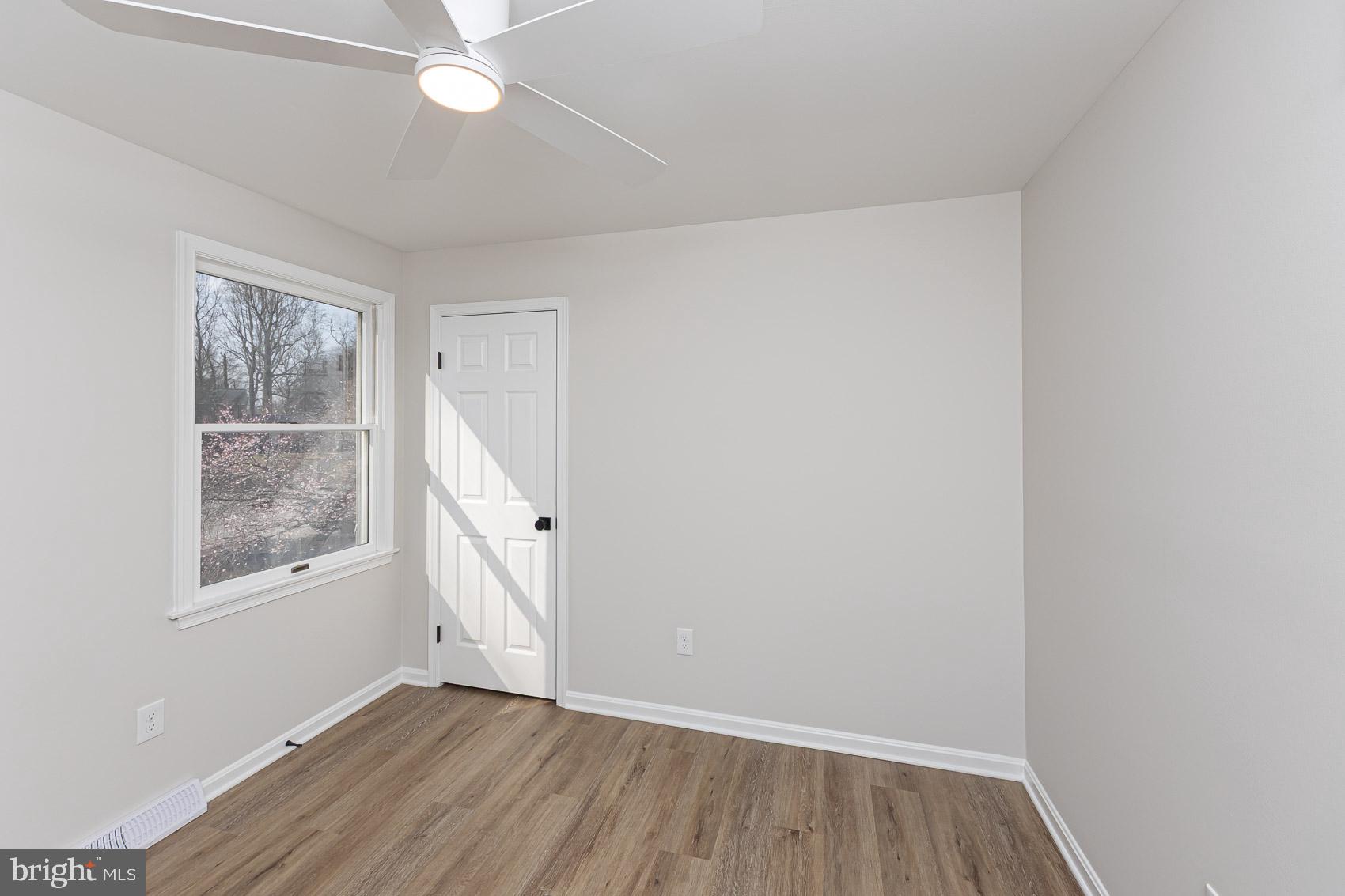 WOODRIDGE MANOR - Residential