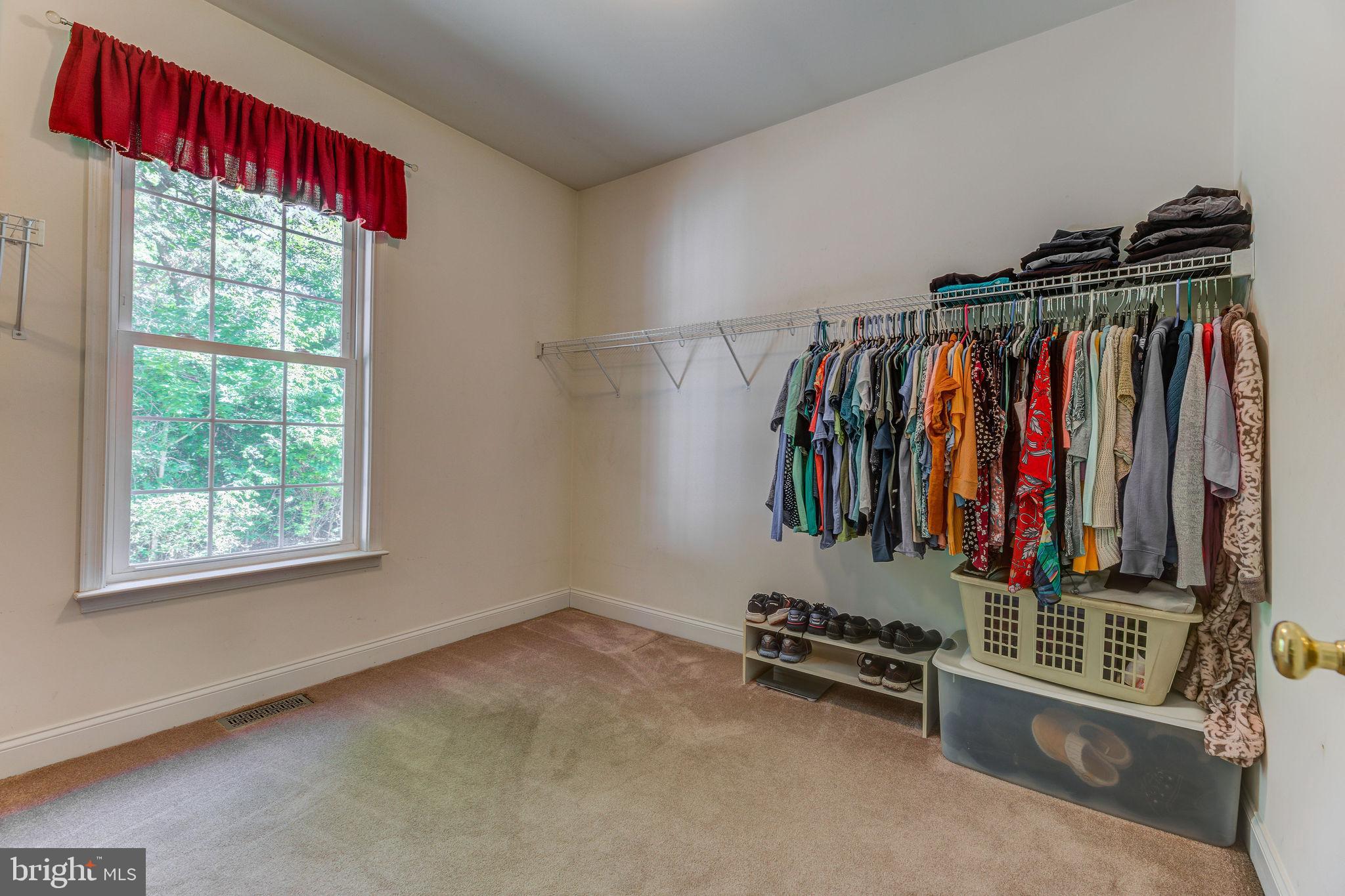 ROUSBY HALL WOODS - Residential