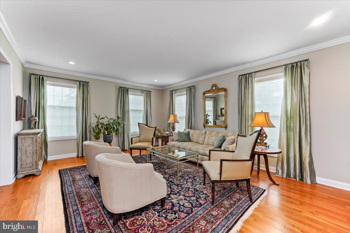 PRANCING HORSE FAR - Residential