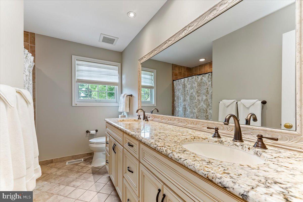 PRANCING HORSE FAR - Residential