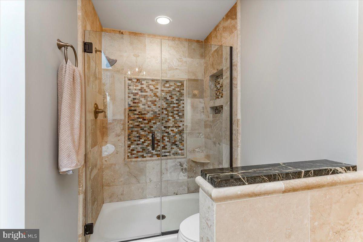 PRANCING HORSE FAR - Residential