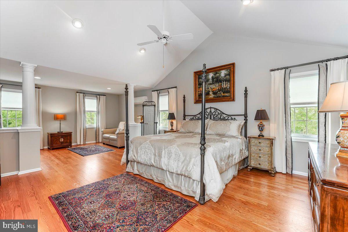 PRANCING HORSE FAR - Residential