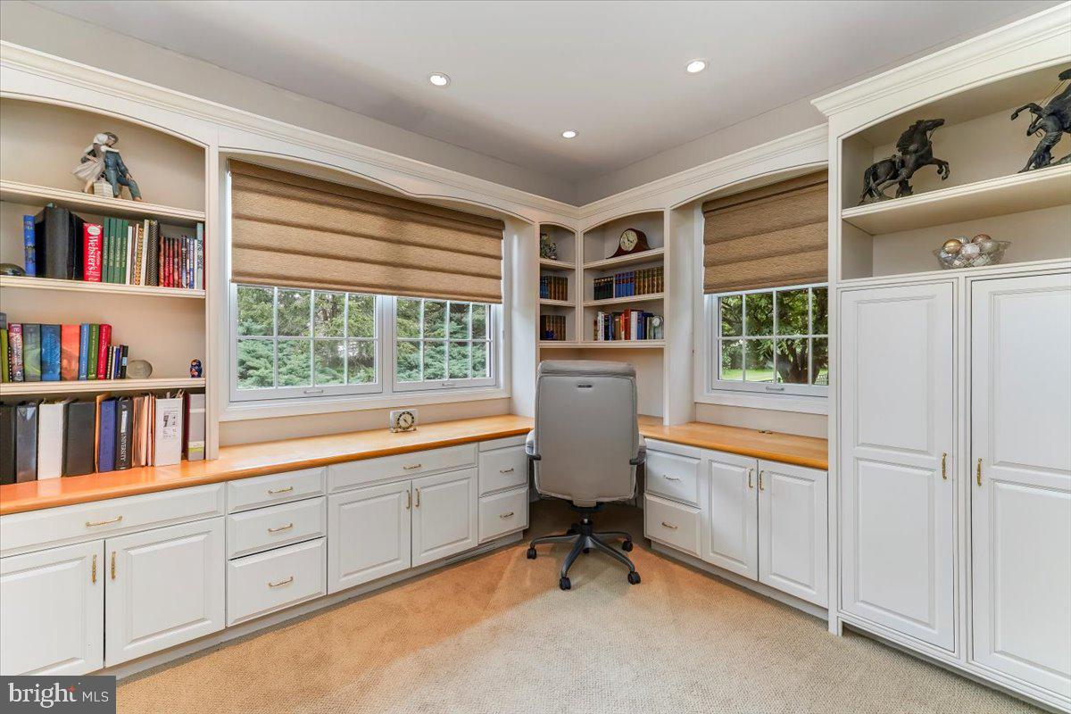 PRANCING HORSE FAR - Residential