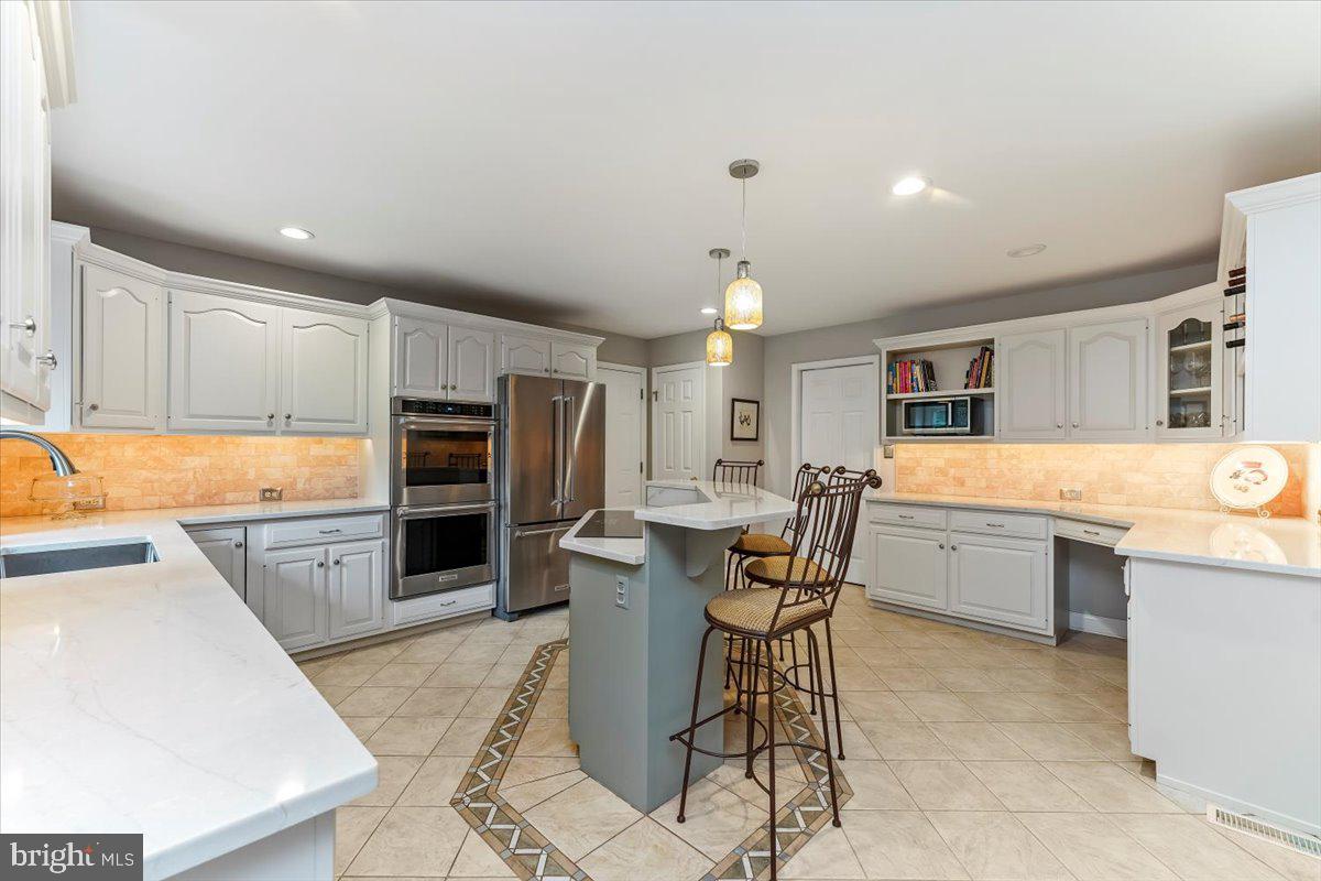 PRANCING HORSE FAR - Residential