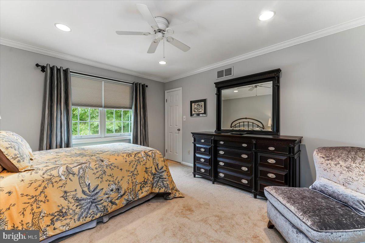 PRANCING HORSE FAR - Residential