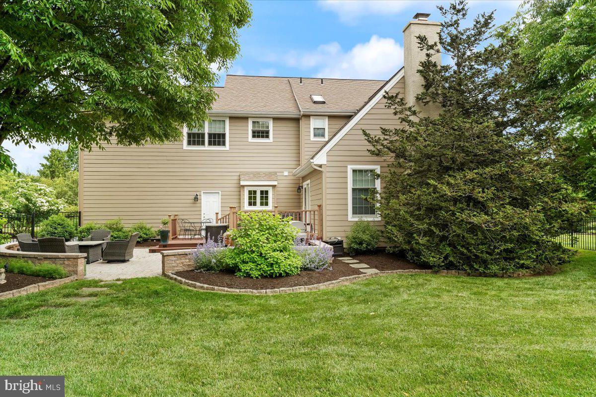 PRANCING HORSE FAR - Residential