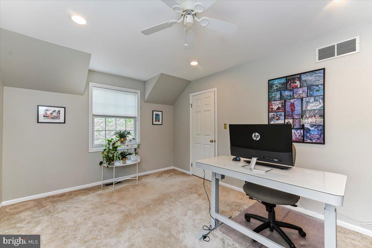 PRANCING HORSE FAR - Residential