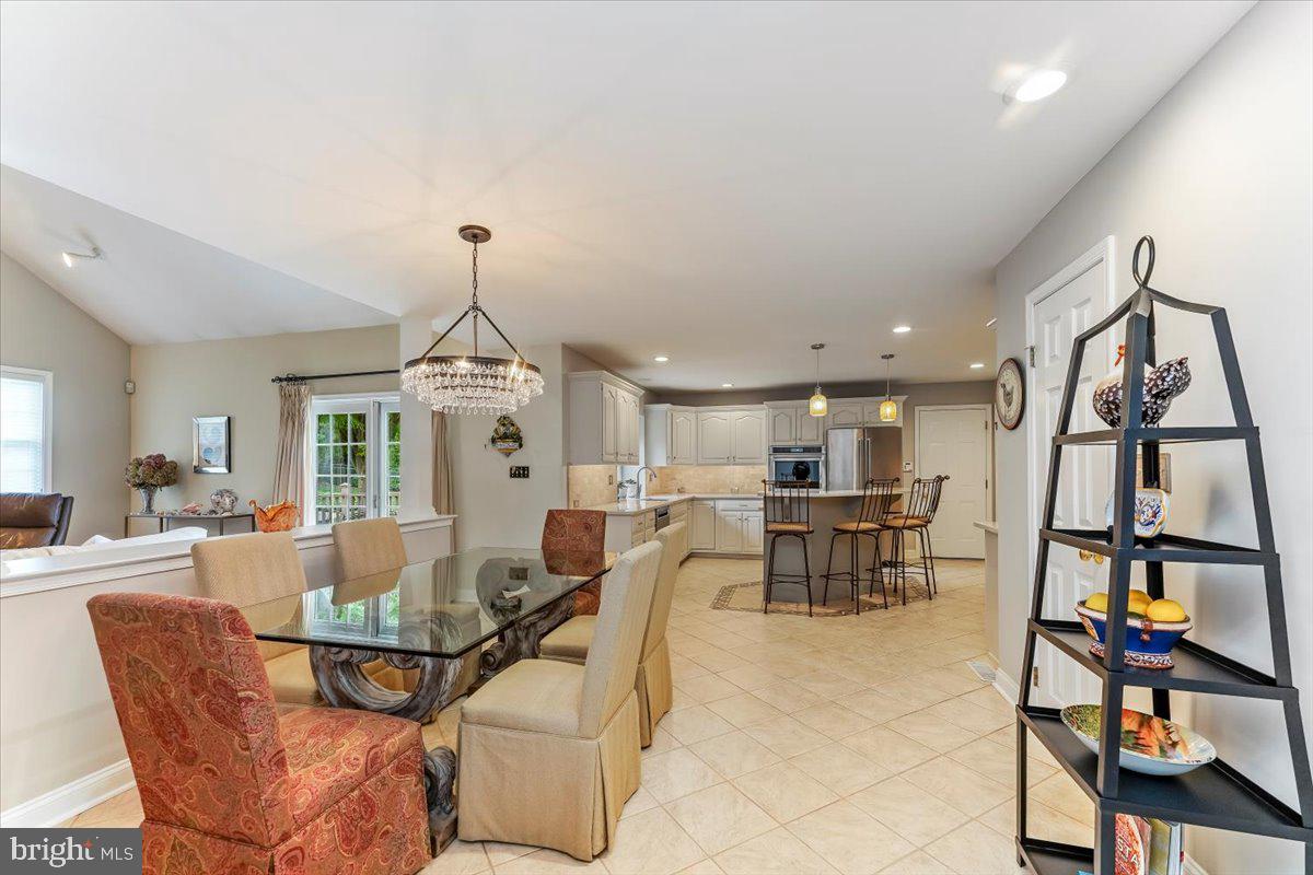 PRANCING HORSE FAR - Residential