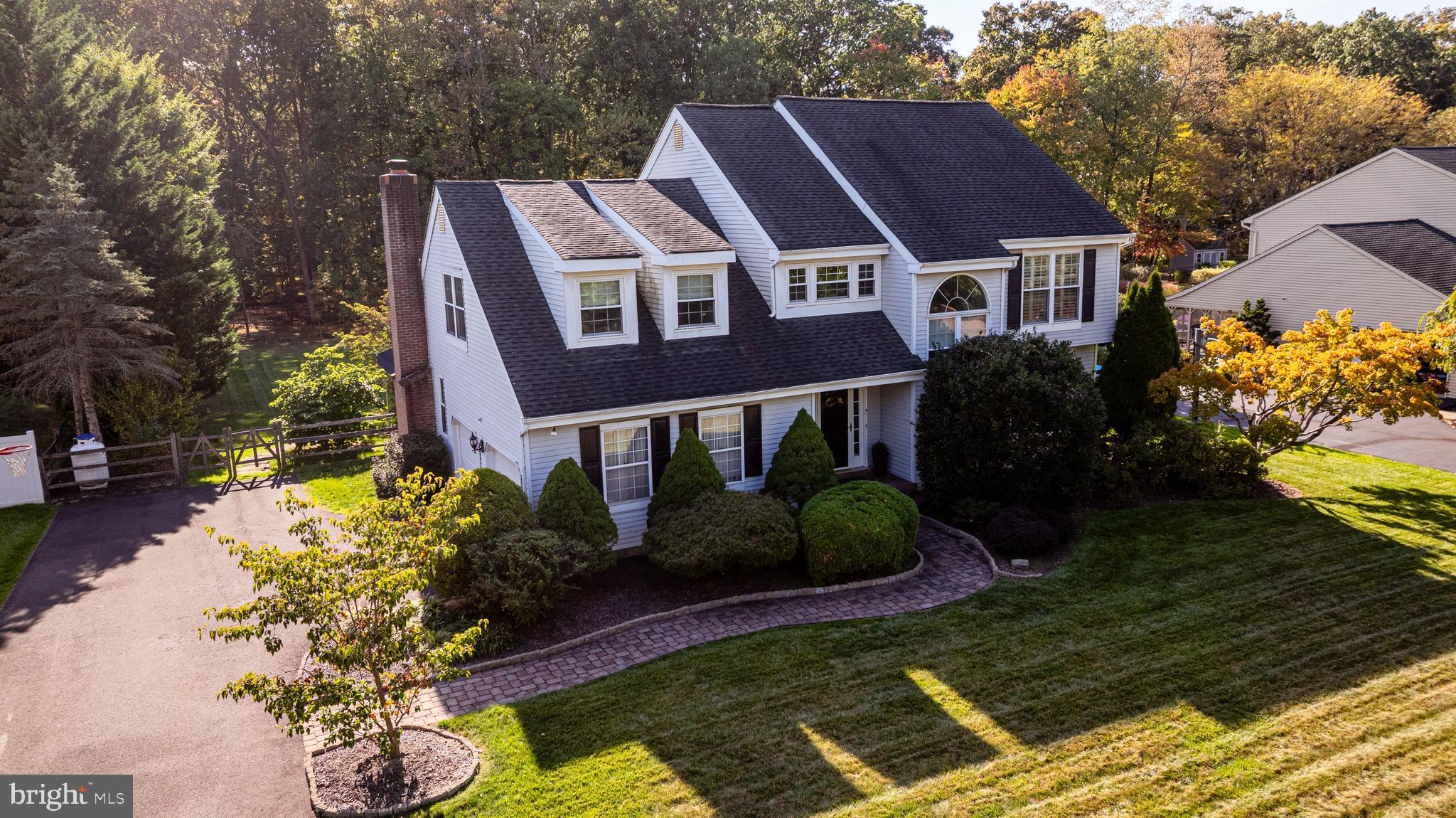 136 MALLARD DRIVE W