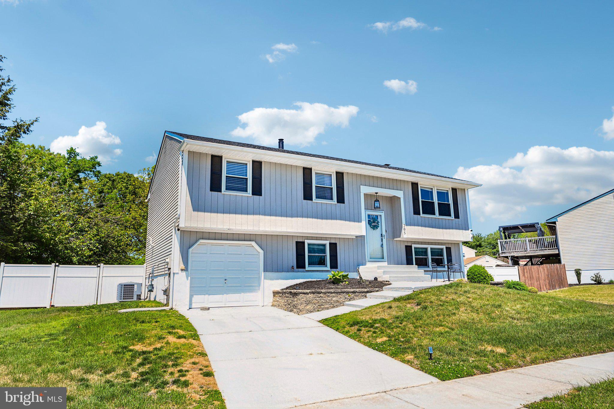 205 WREXHAM COURT