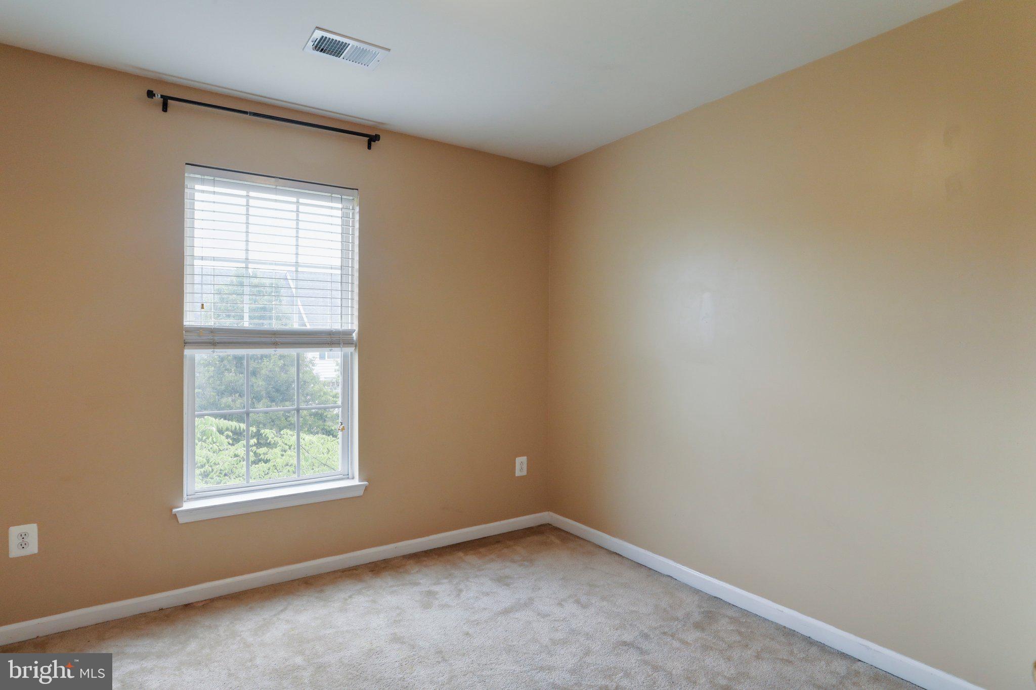 BROOKFIELD ON THE POTOMAC - Residential