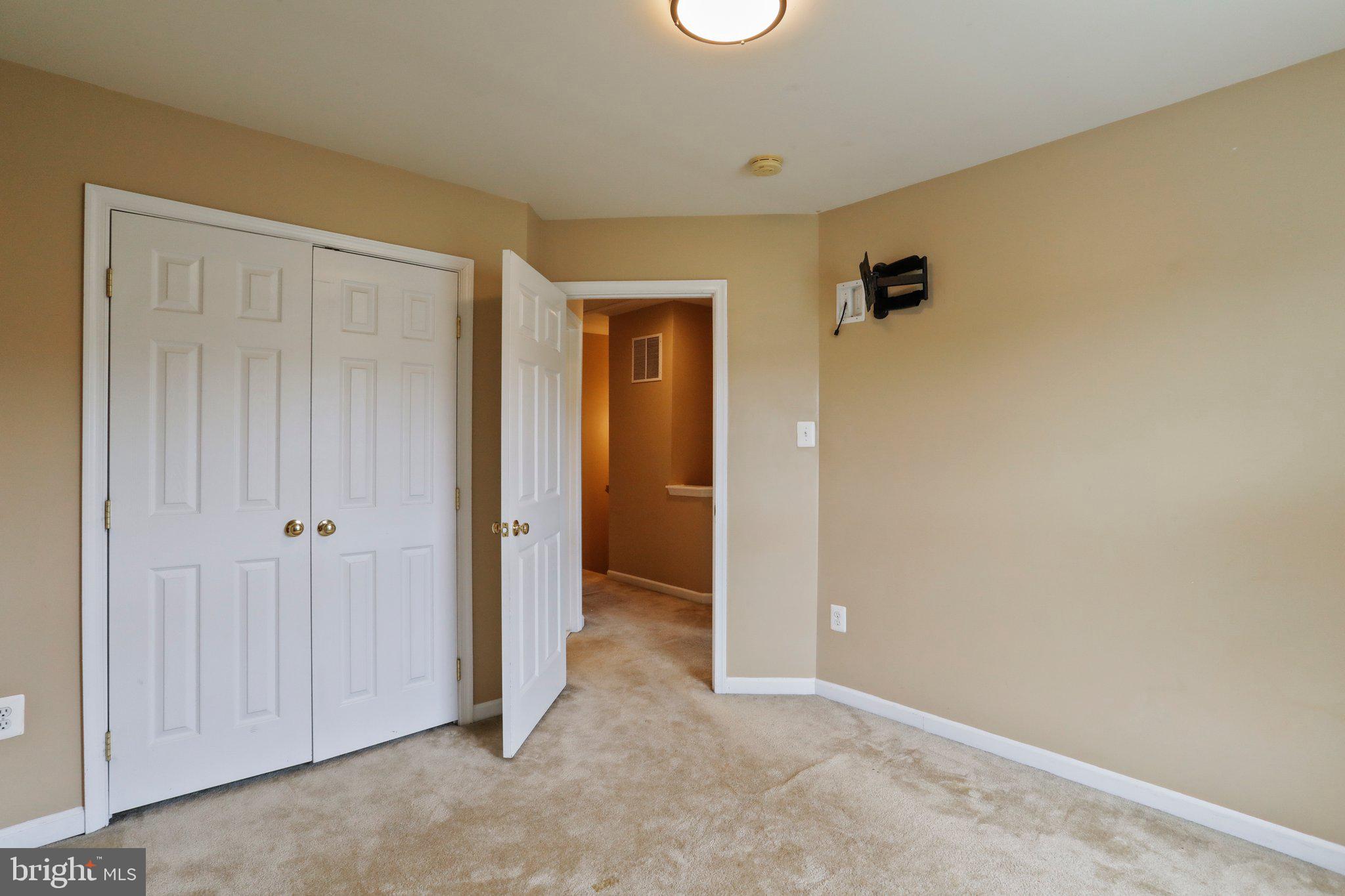 BROOKFIELD ON THE POTOMAC - Residential