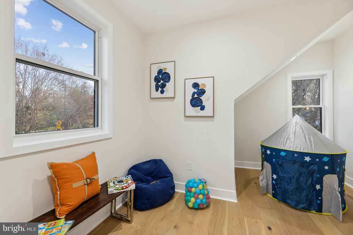 GARRETT PARK - Residential