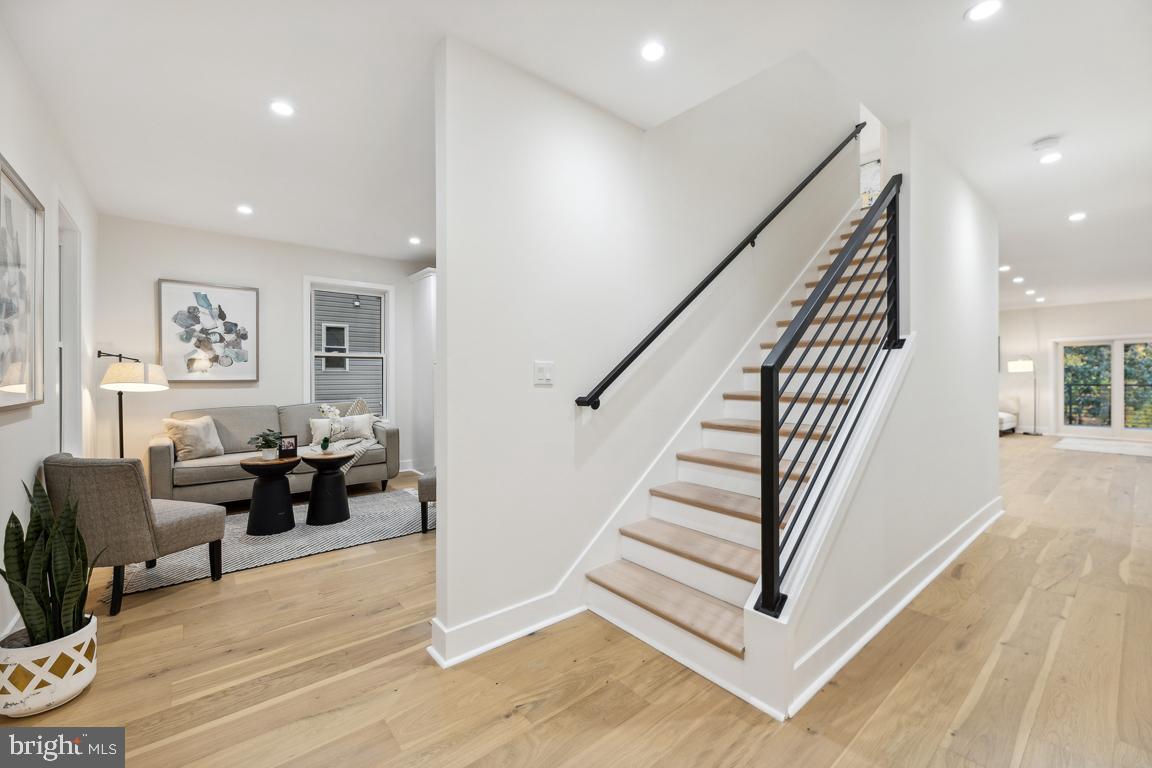 GARRETT PARK - Residential