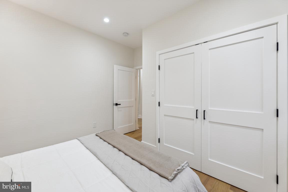 GARRETT PARK - Residential