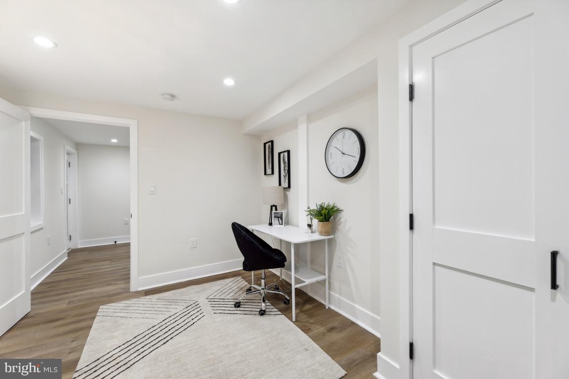 GARRETT PARK - Residential