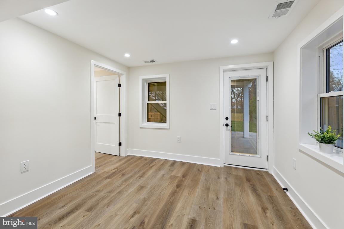 GARRETT PARK - Residential