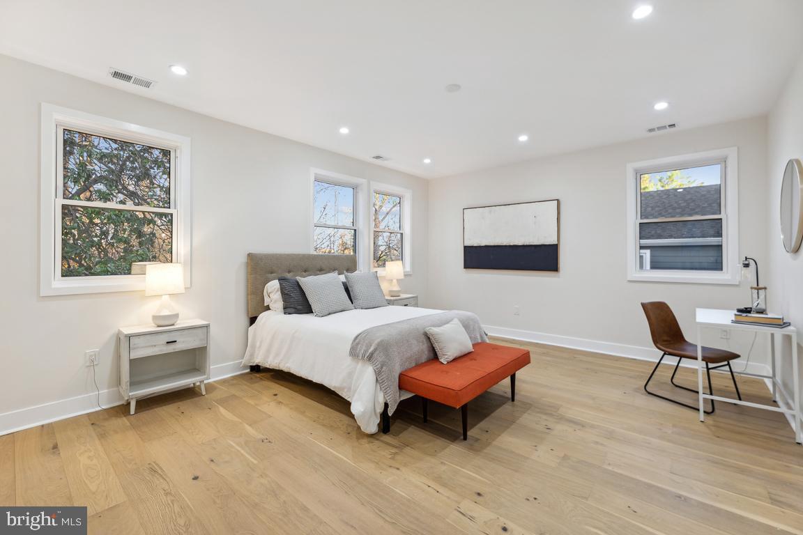 GARRETT PARK - Residential