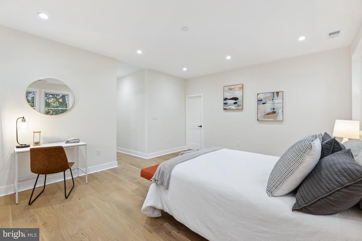 GARRETT PARK - Residential