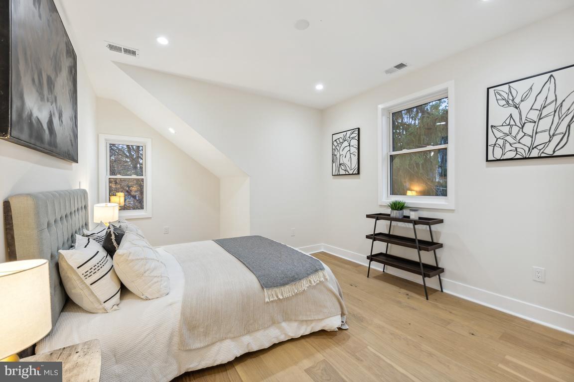 GARRETT PARK - Residential