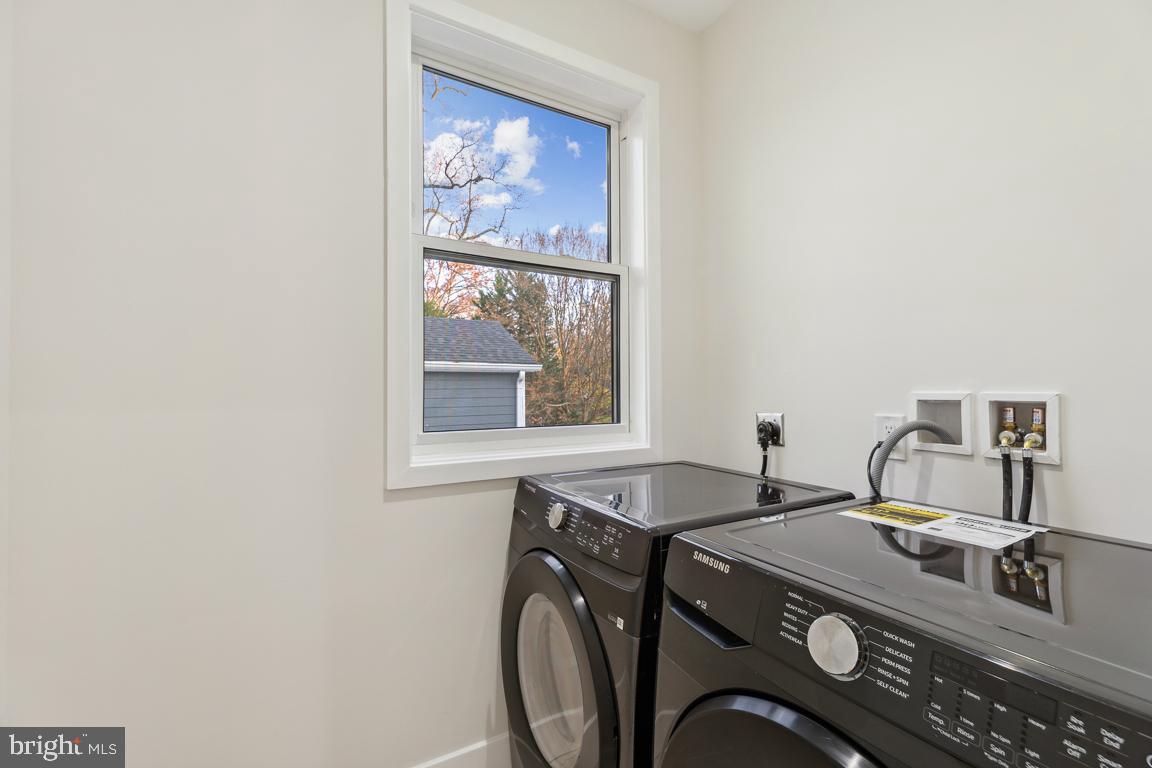 GARRETT PARK - Residential