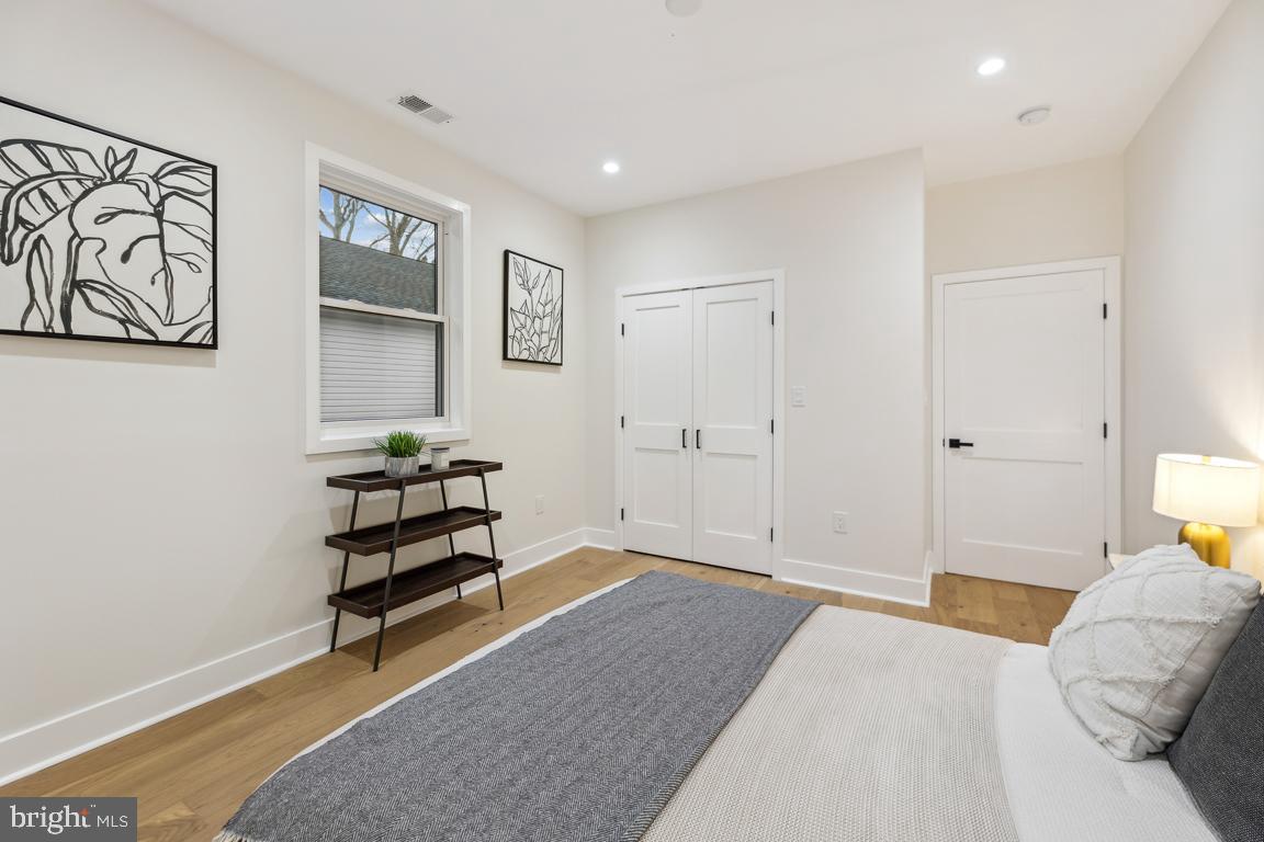 GARRETT PARK - Residential