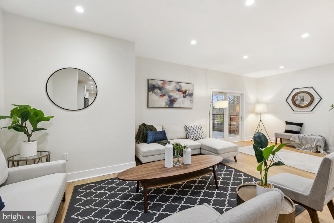 GARRETT PARK - Residential