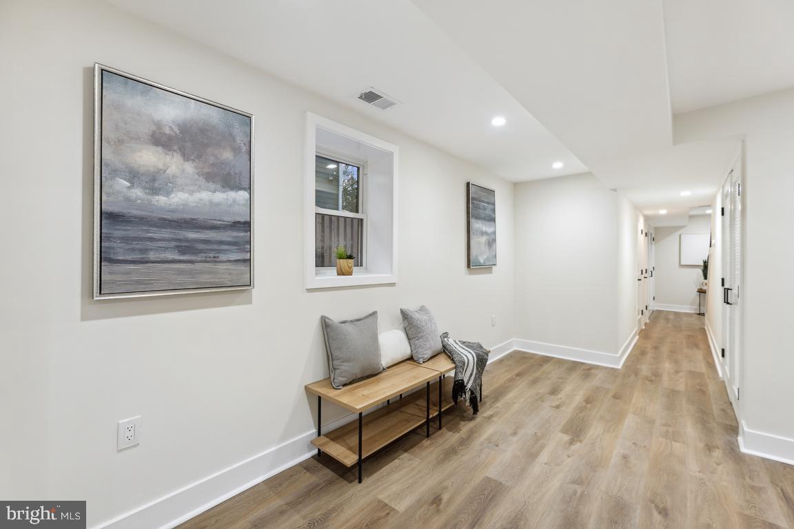 GARRETT PARK - Residential