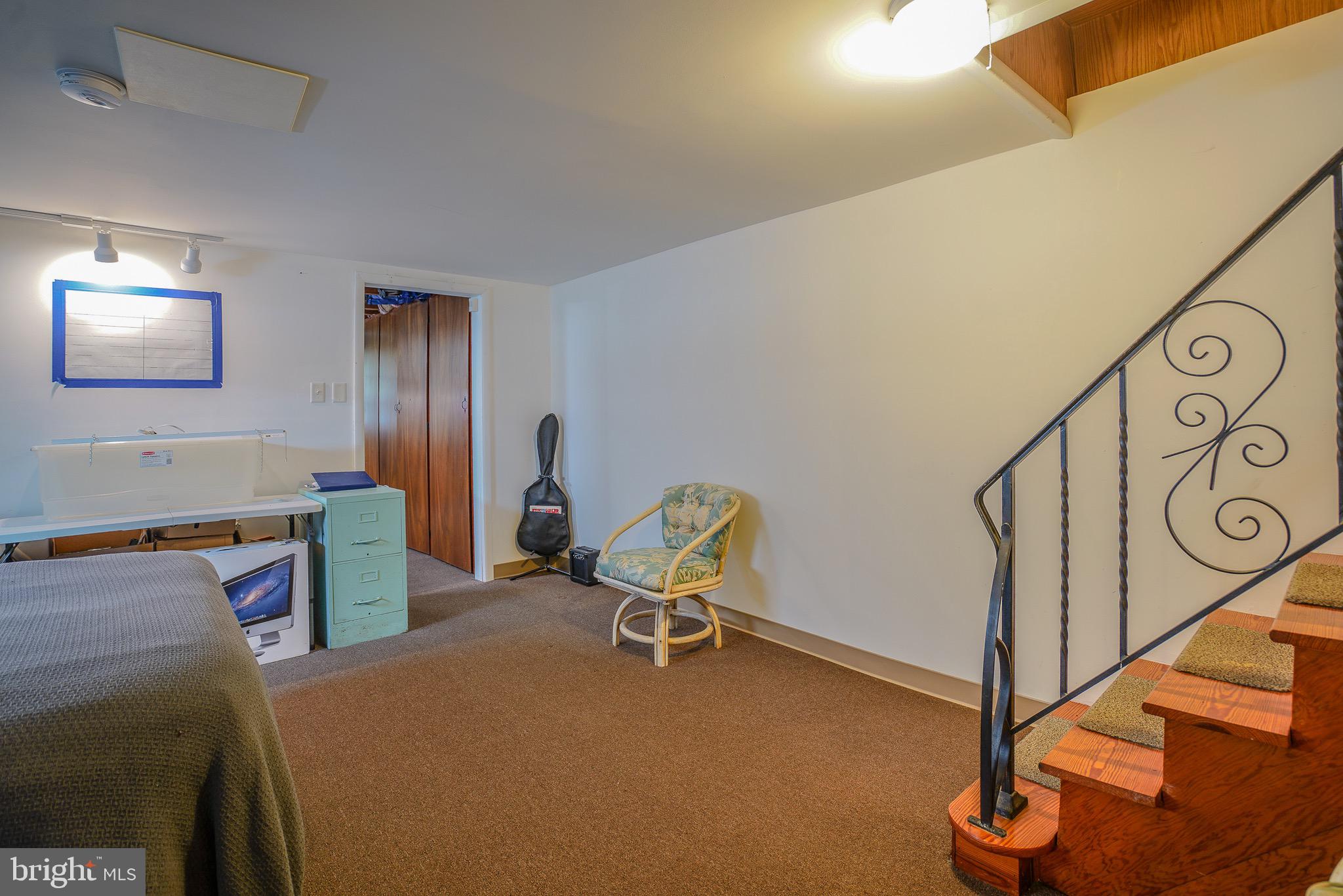 FOX CHASE - Residential