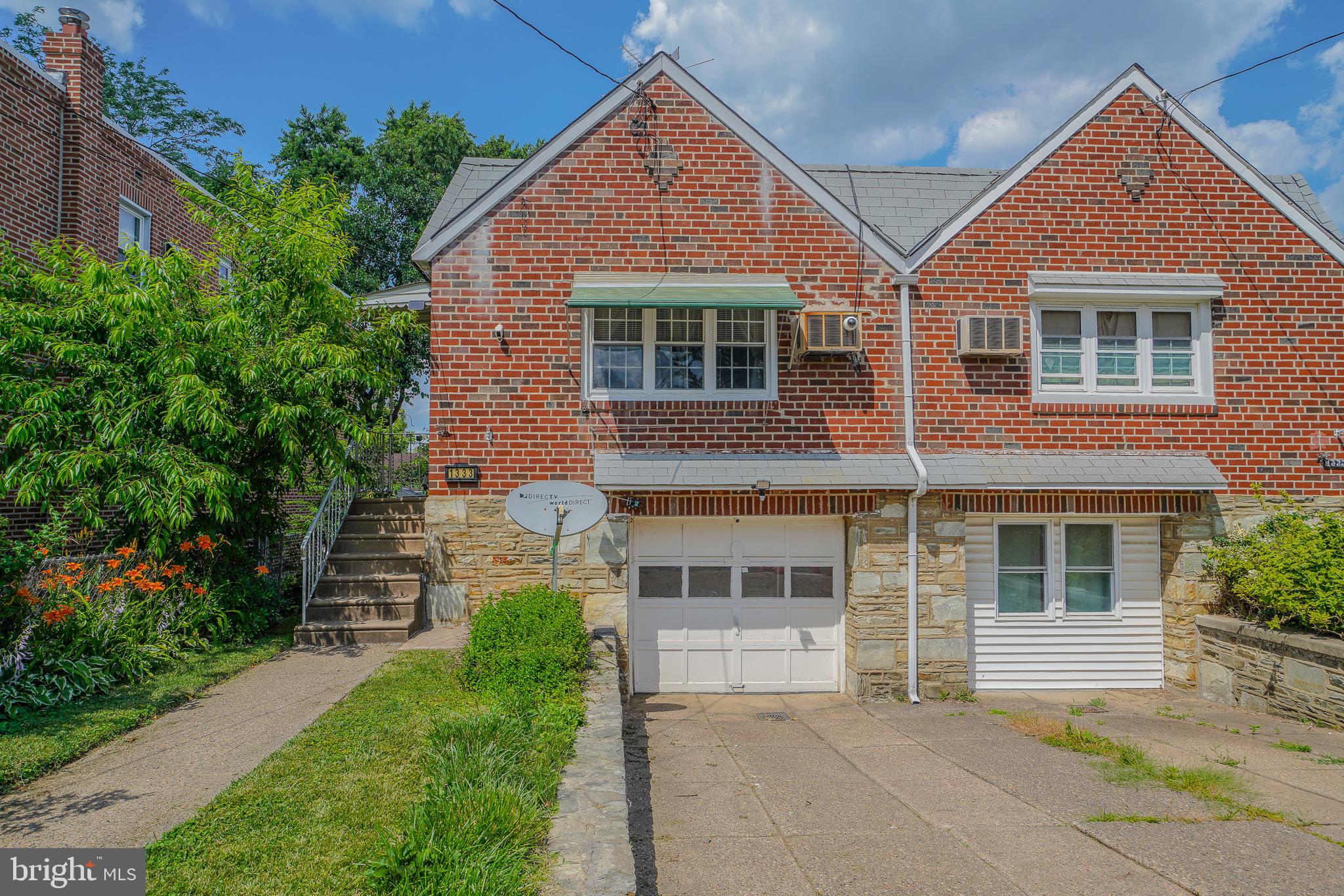 FOX CHASE - Residential