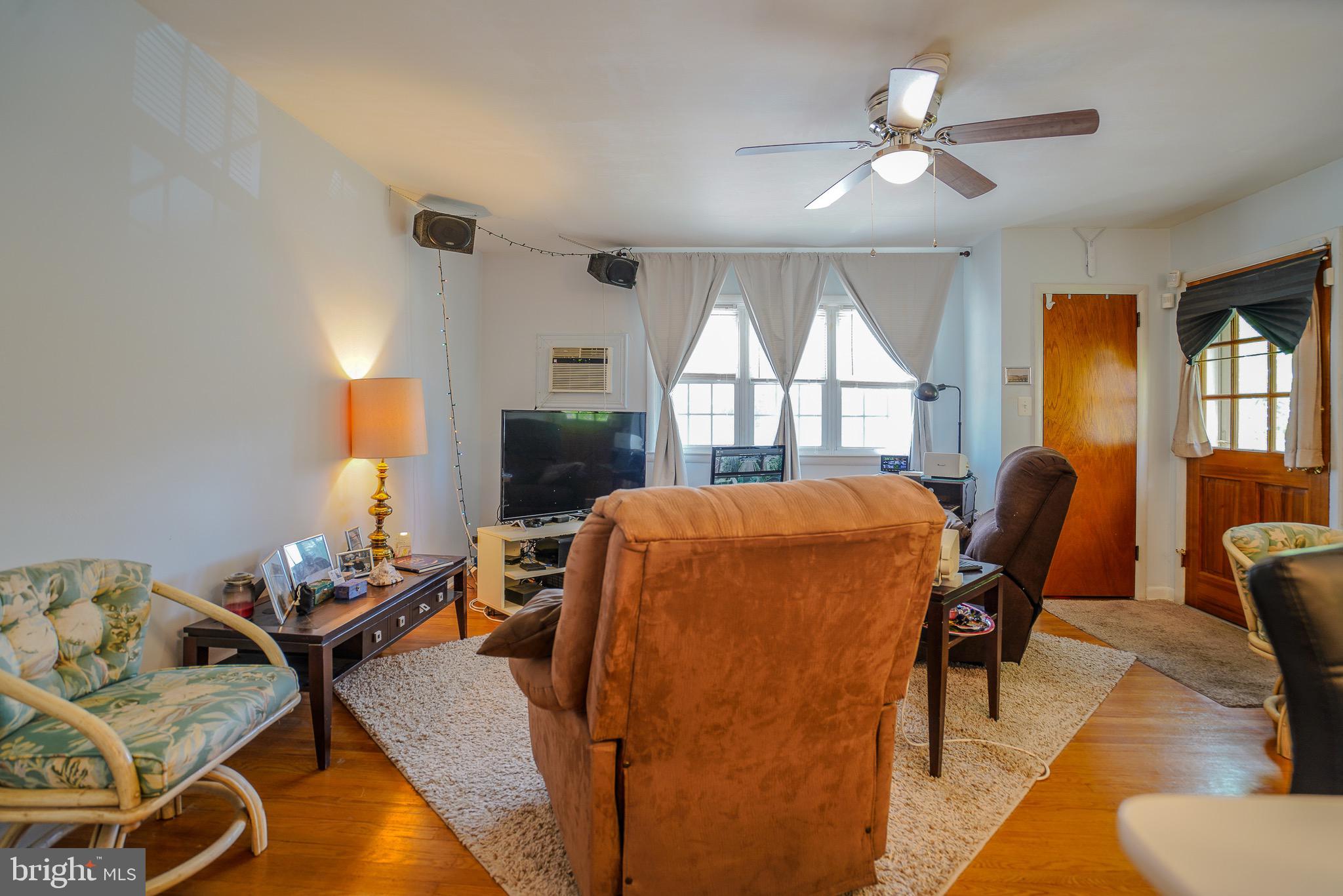FOX CHASE - Residential