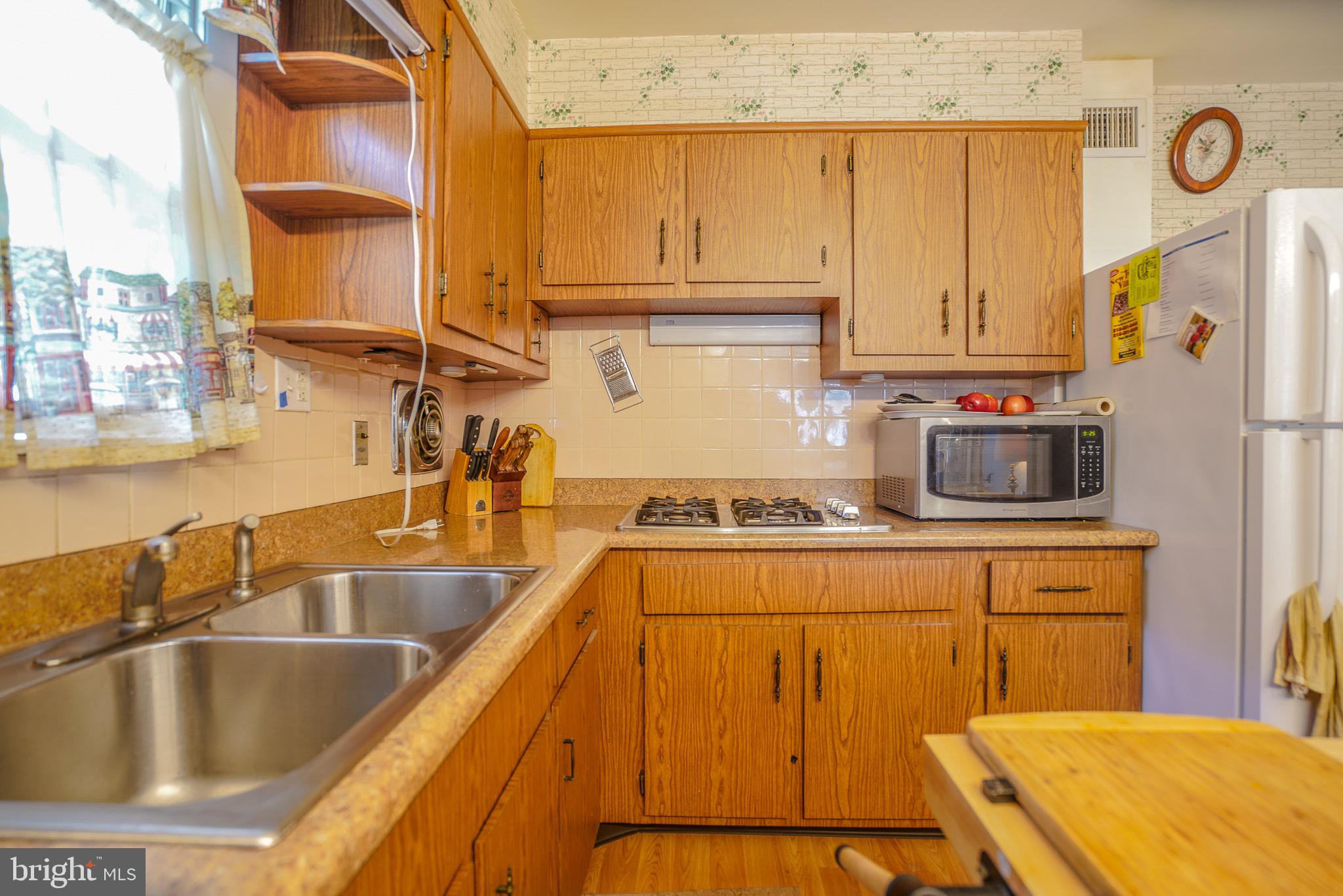 FOX CHASE - Residential