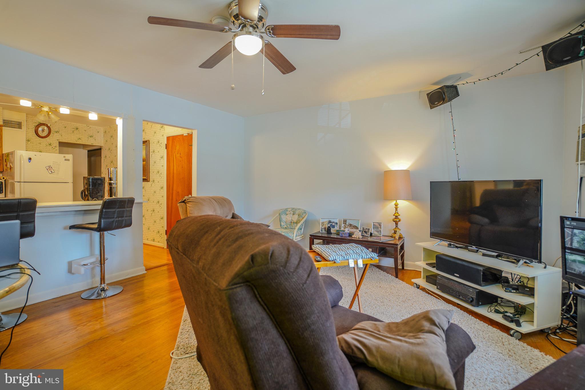 FOX CHASE - Residential
