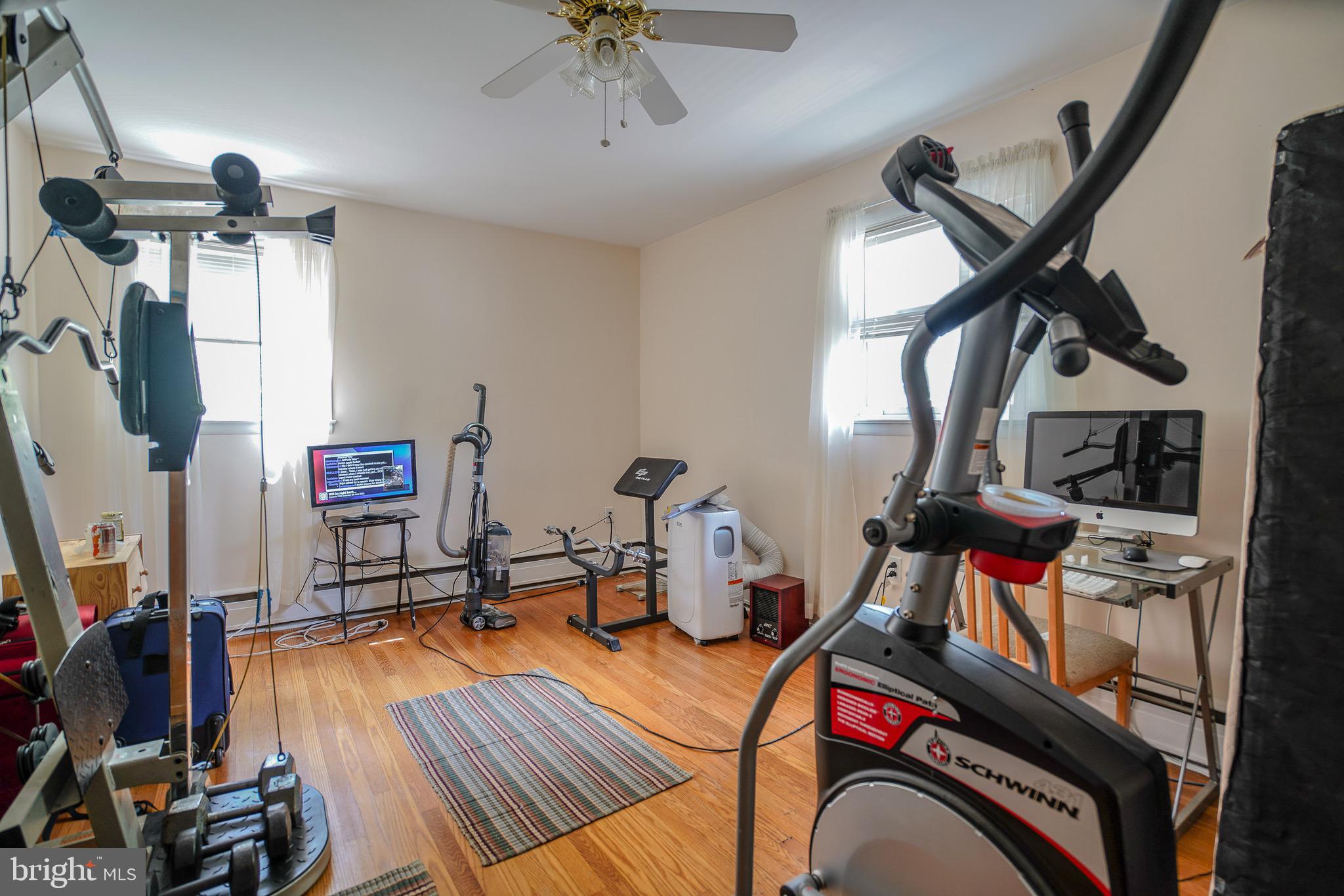 FOX CHASE - Residential