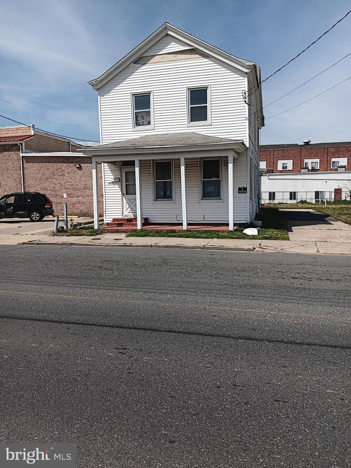 CEDAR STREET - Residential