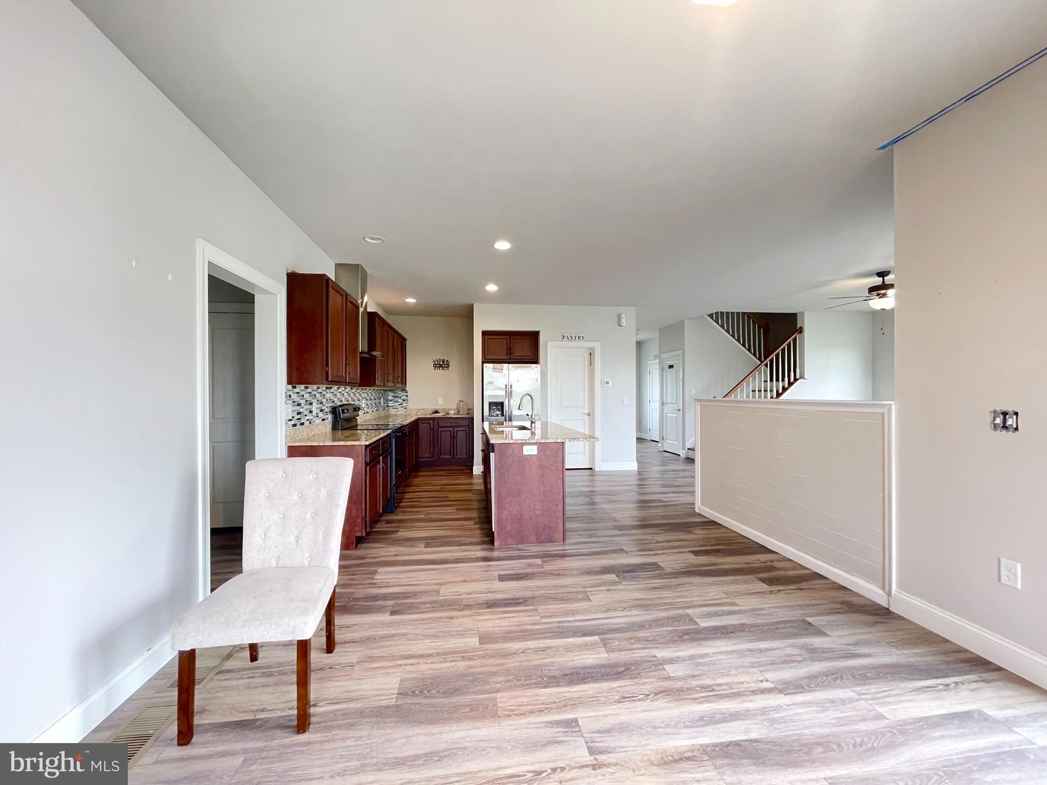 WOODLAND HILLS - Residential