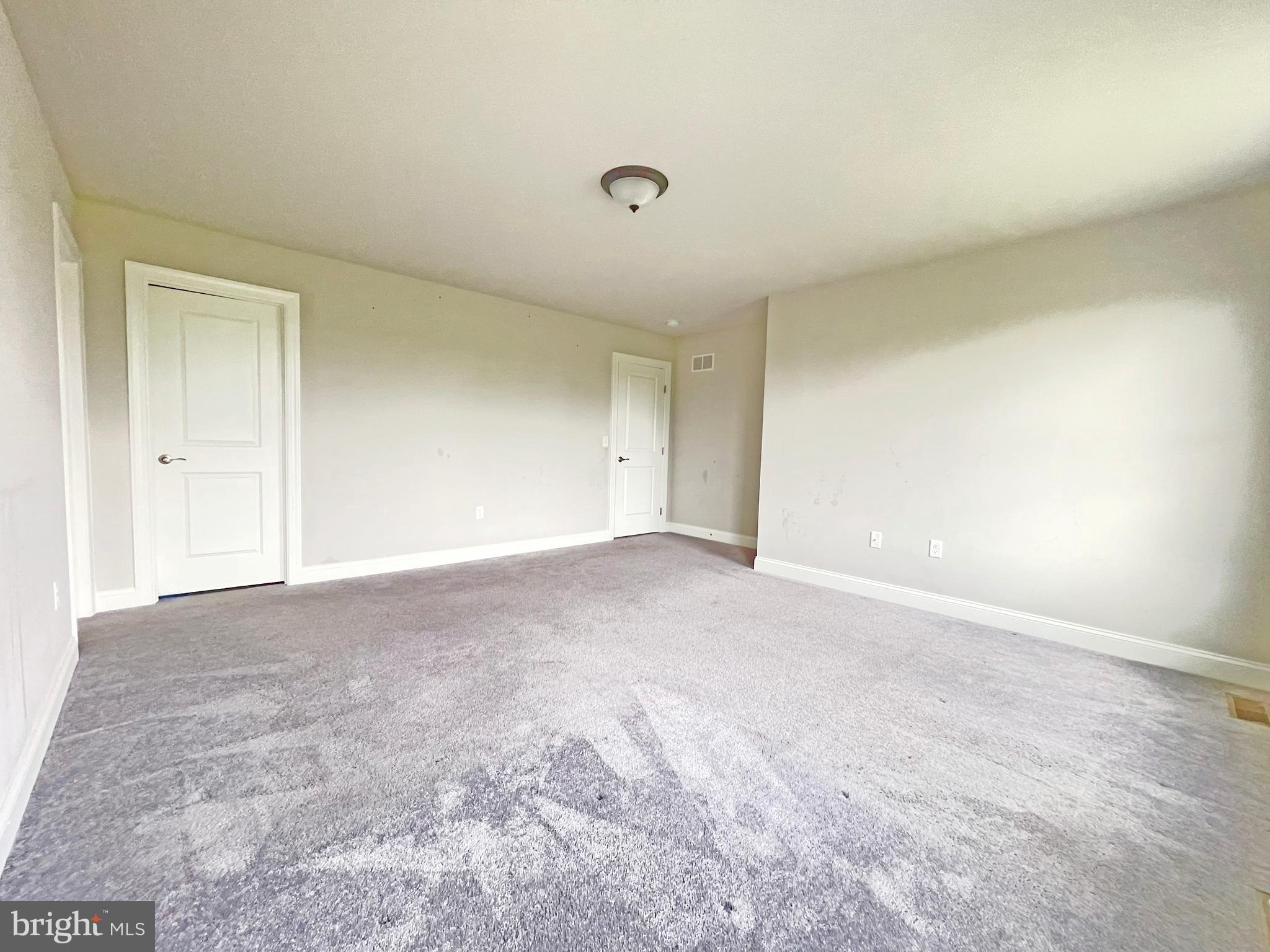 WOODLAND HILLS - Residential