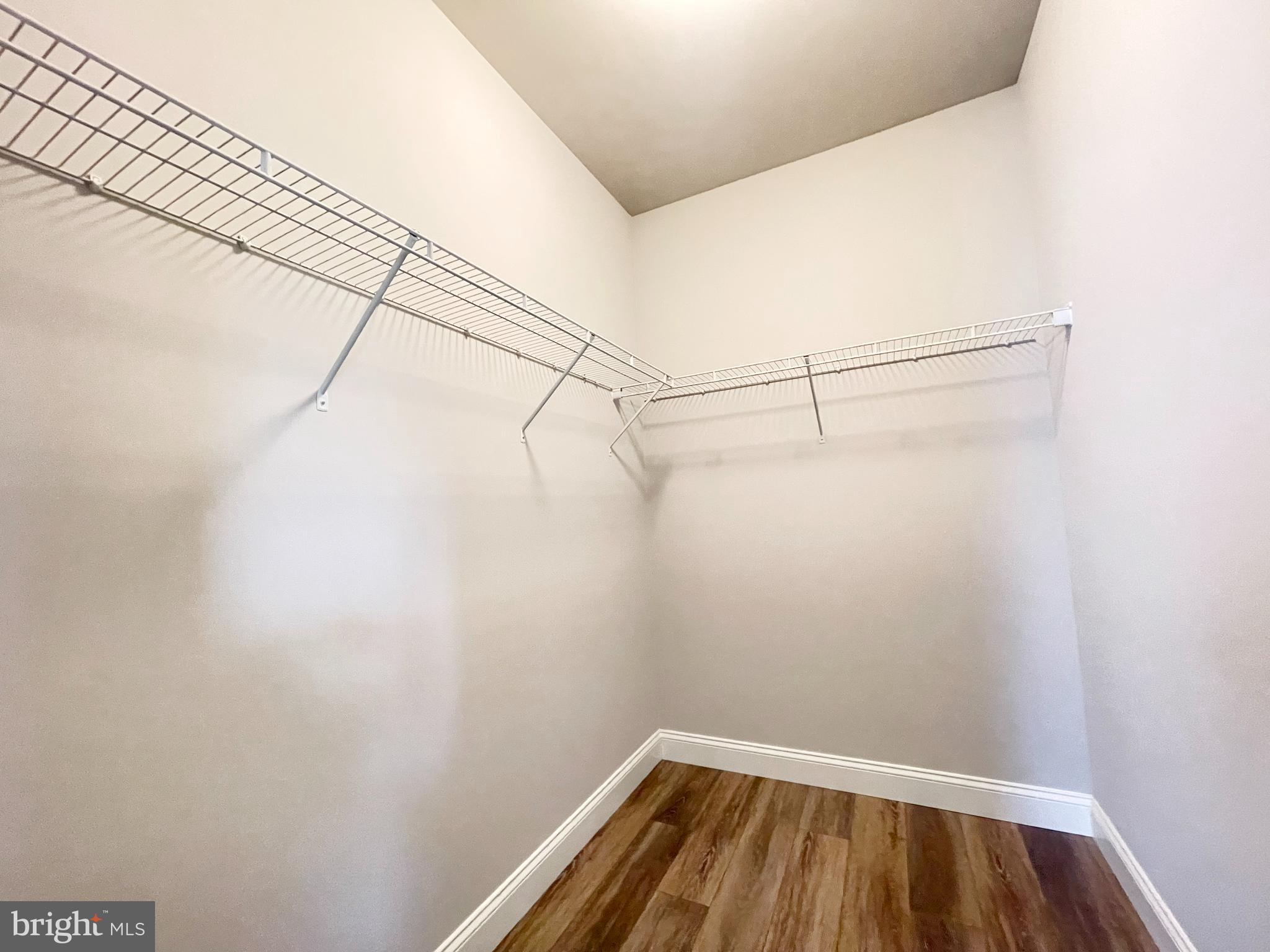 WOODLAND HILLS - Residential