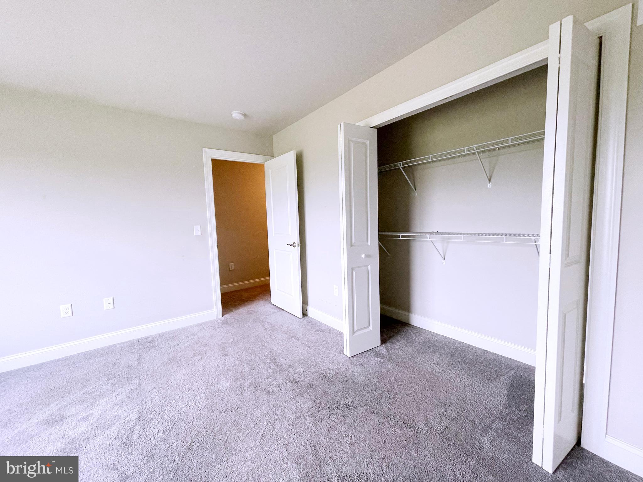 WOODLAND HILLS - Residential