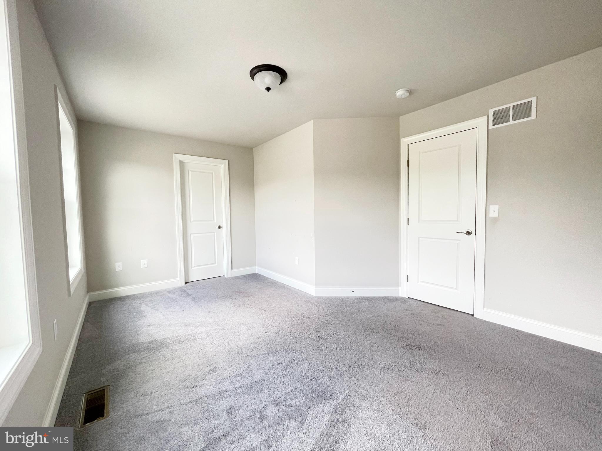 WOODLAND HILLS - Residential