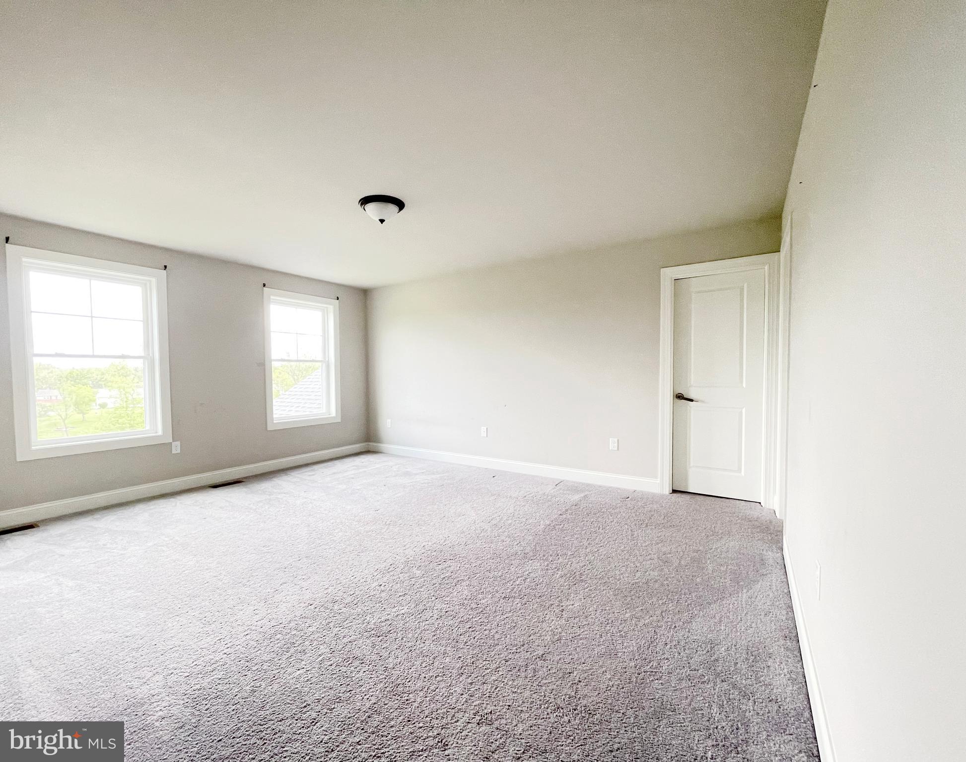 WOODLAND HILLS - Residential