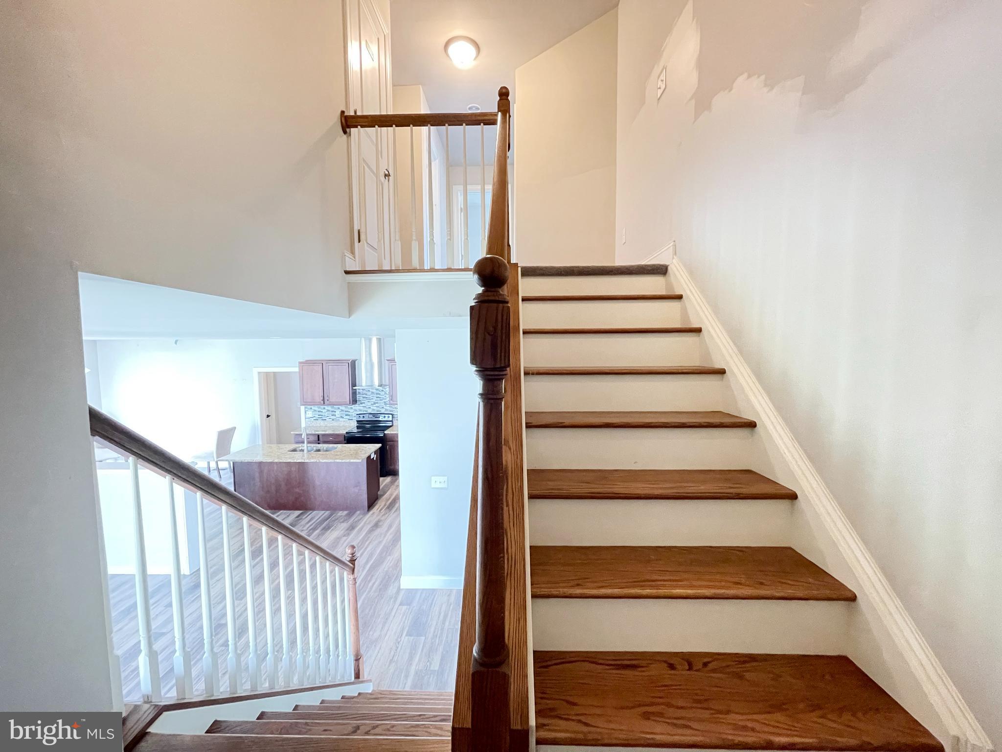 WOODLAND HILLS - Residential