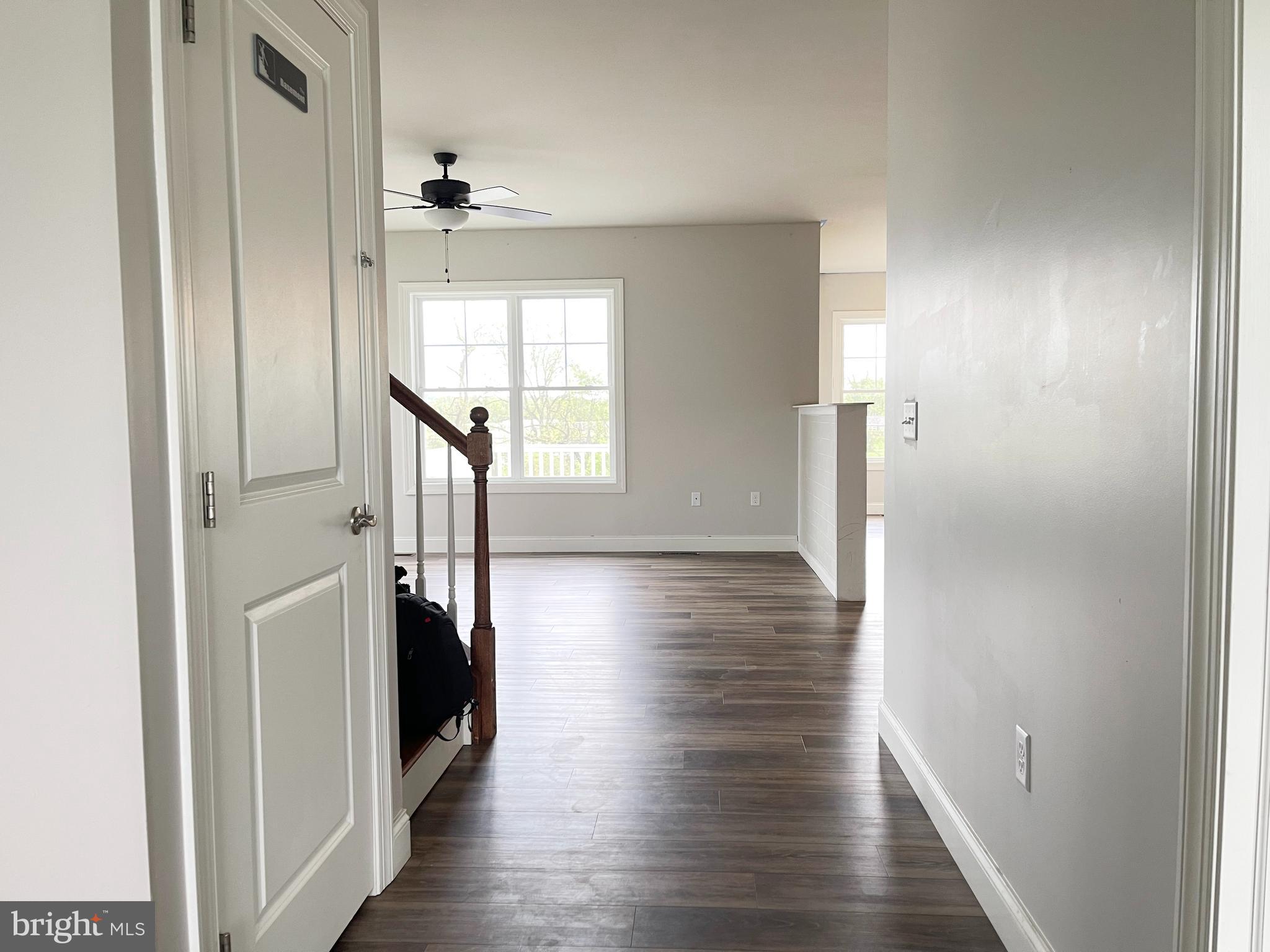 WOODLAND HILLS - Residential