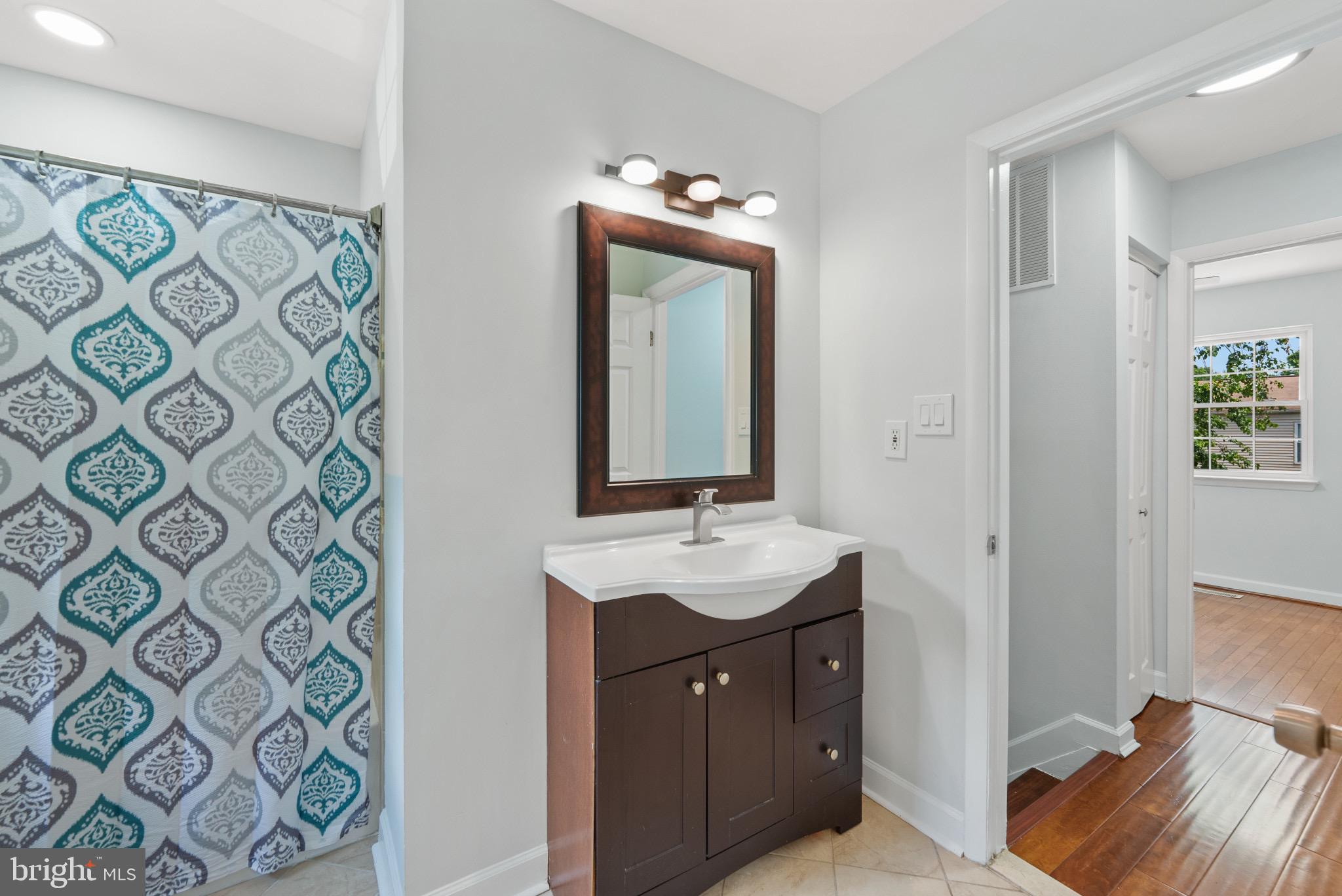 LONDON WOODS - Residential