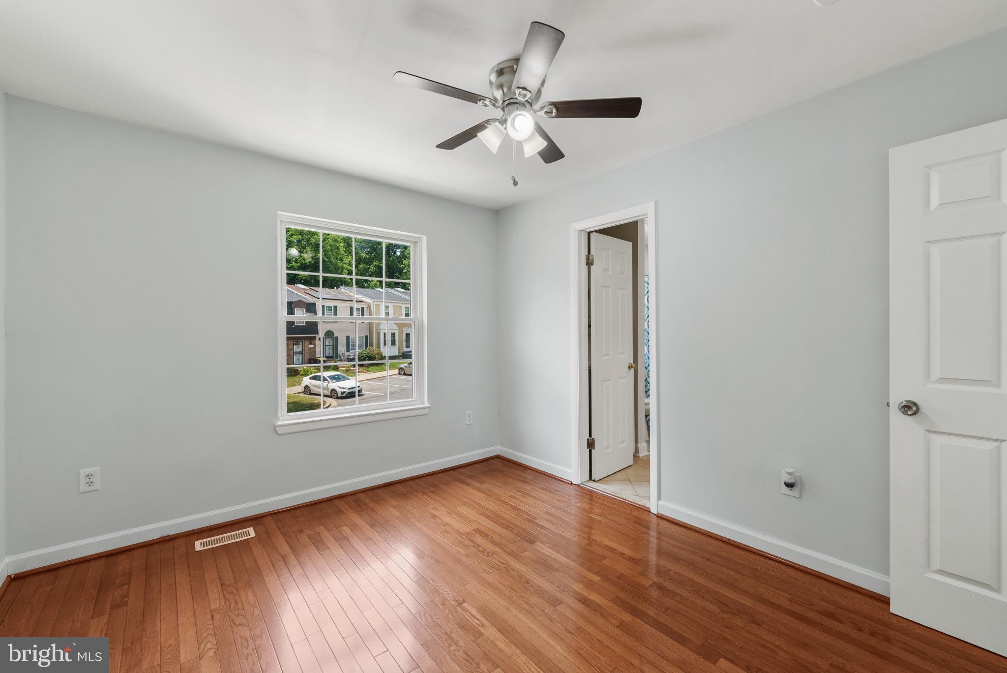 LONDON WOODS - Residential